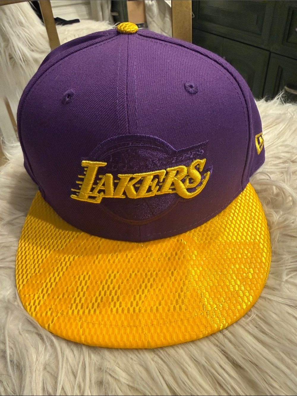 New Era Los Angeles Lakers Purple & Yellow Snapback Hat